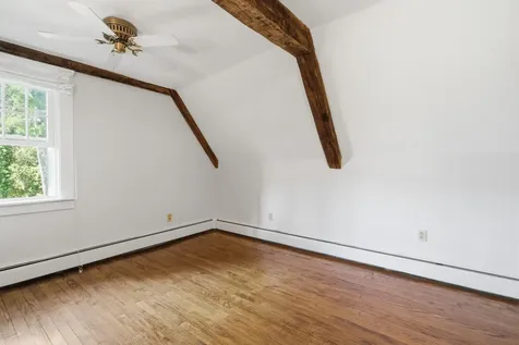 57 High Street Damariscotta ME 04543