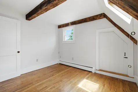 57 High Street Damariscotta ME 04543