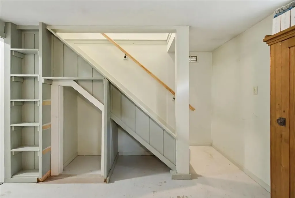 714 Mount Pisgah Road Winthrop ME 04364