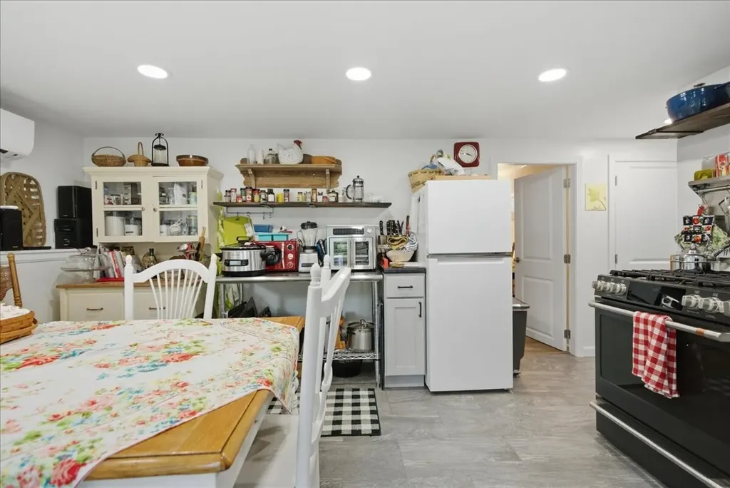 714 Mount Pisgah Road Winthrop ME 04364