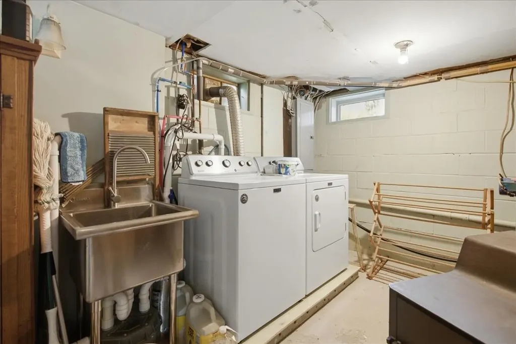 714 Mount Pisgah Road Winthrop ME 04364