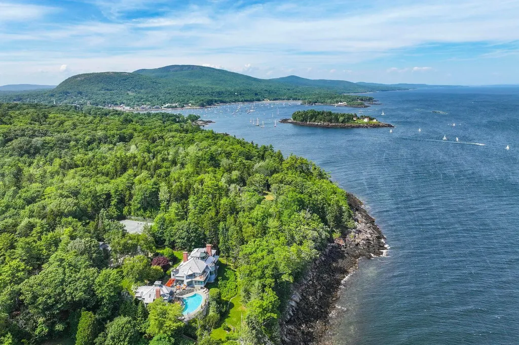 230 Bay View Street Camden ME 04843