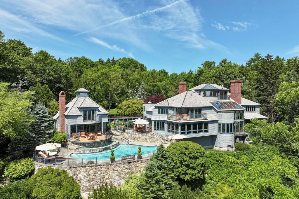 230 Bay View Street Camden ME 04843