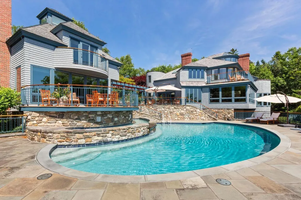 230 Bay View Street Camden ME 04843
