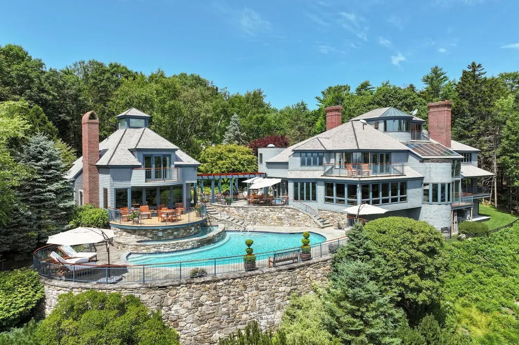 230 Bay View Street Camden ME 04843