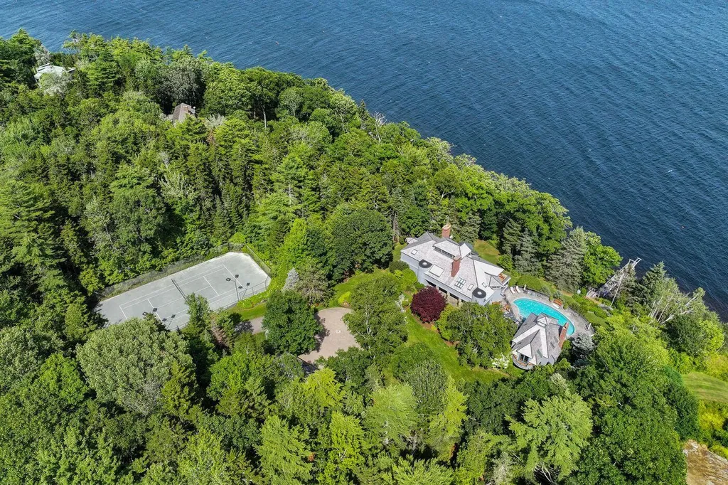 230 Bay View Street Camden ME 04843