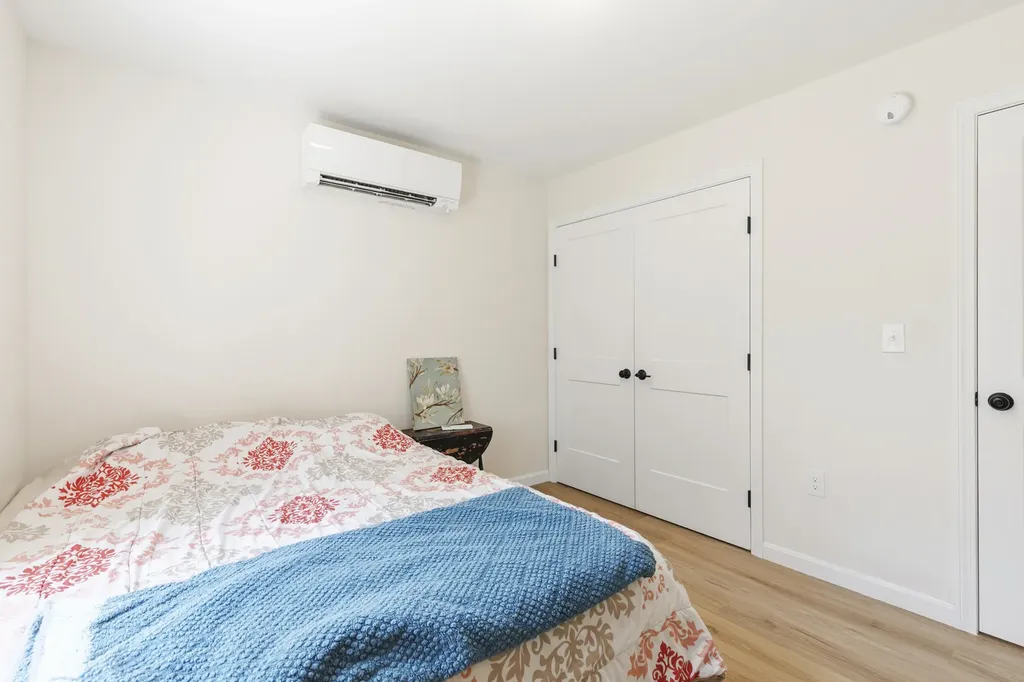 193 Dunton Road Naples ME 04055
