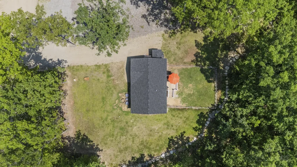 193 Dunton Road Naples ME 04055
