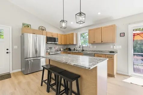 193 Dunton Road Naples ME 04055