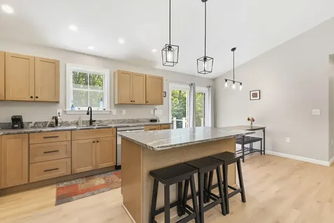 193 Dunton Road Naples ME 04055