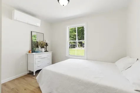193 Dunton Road Naples ME 04055