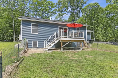 193 Dunton Road Naples ME 04055