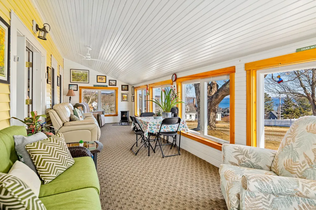 18 Beach Road Lincolnville ME 04849