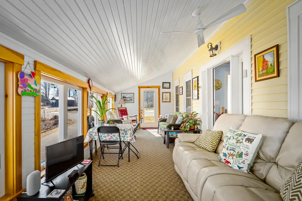 18 Beach Road Lincolnville ME 04849
