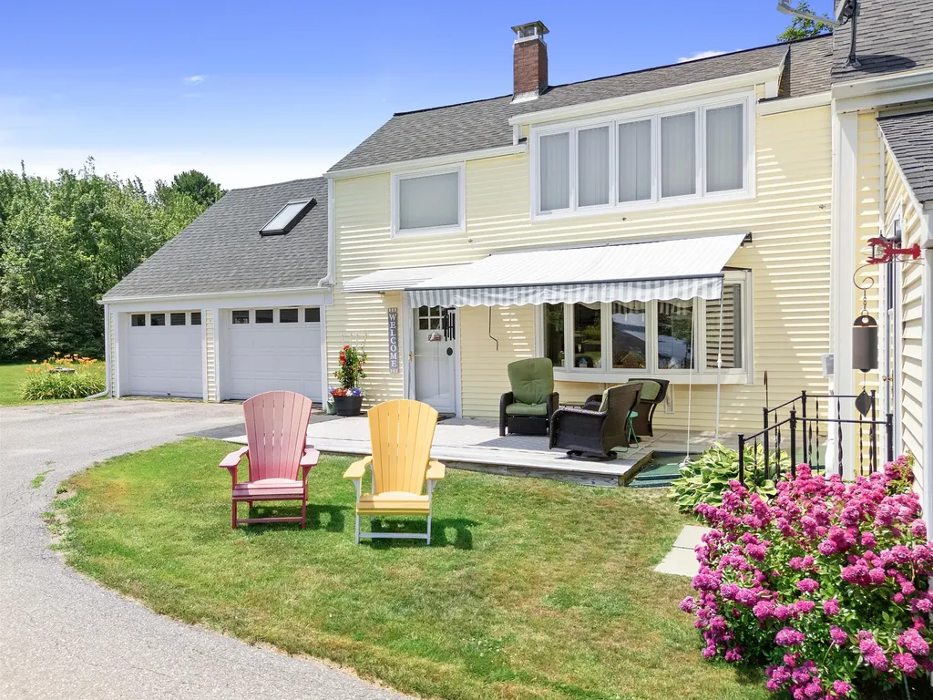 18 Beach Road Lincolnville ME 04849