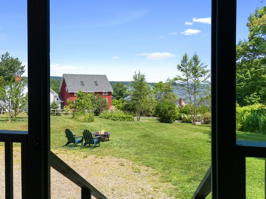 18 Beach Road Lincolnville ME 04849