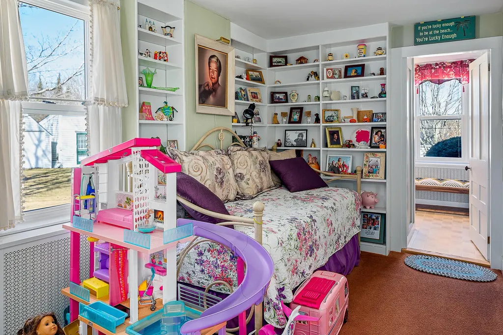 18 Beach Road Lincolnville ME 04849