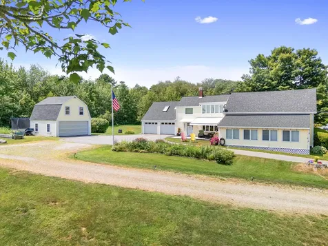 18 Beach Road Lincolnville ME 04849