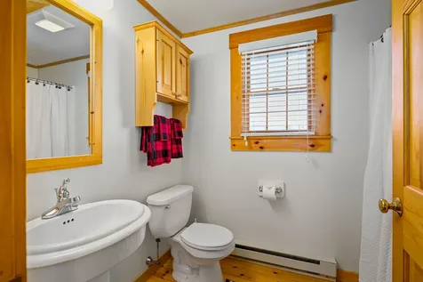 18 Beach Road Lincolnville ME 04849