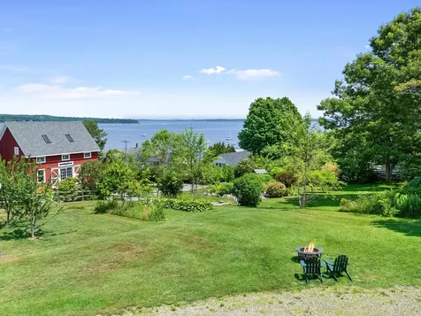 18 Beach Road Lincolnville ME 04849