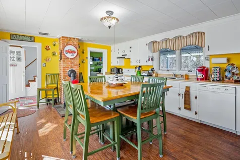 18 Beach Road Lincolnville ME 04849