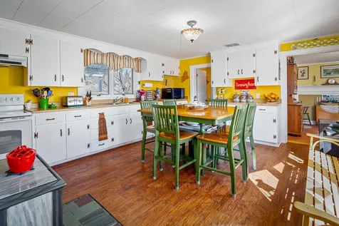 18 Beach Road Lincolnville ME 04849