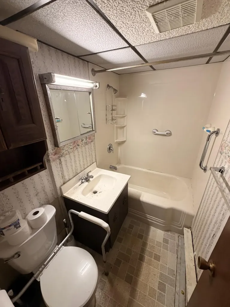 97 Pride Road Auburn ME 04210