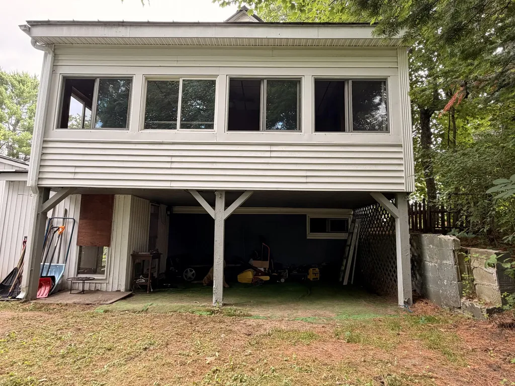 97 Pride Road Auburn ME 04210