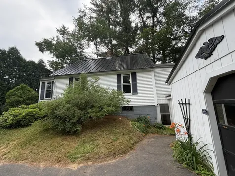 97 Pride Road Auburn ME 04210