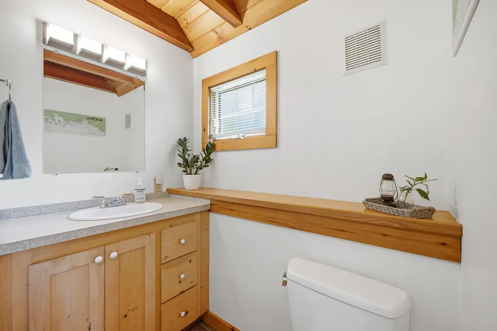 12 South Main Street Kennebunkport ME 04046