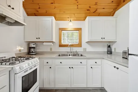 12 South Main Street Kennebunkport ME 04046