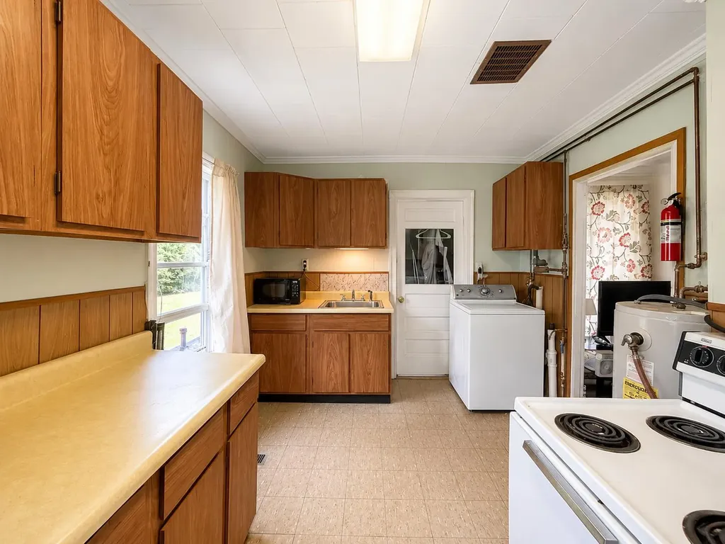 22 Penobscot Street Orono ME 04473