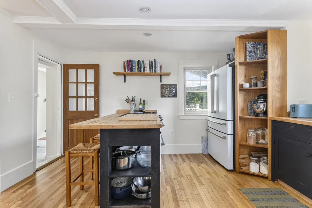 67 Elsmere Avenue South Portland ME 04106