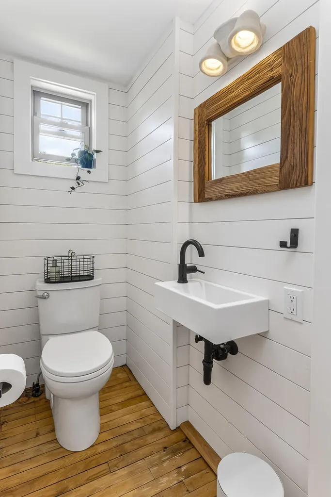 67 Elsmere Avenue South Portland ME 04106