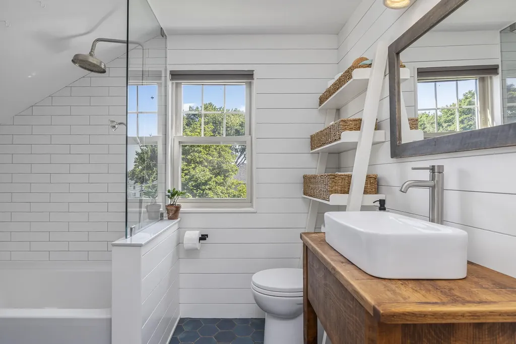 67 Elsmere Avenue South Portland ME 04106