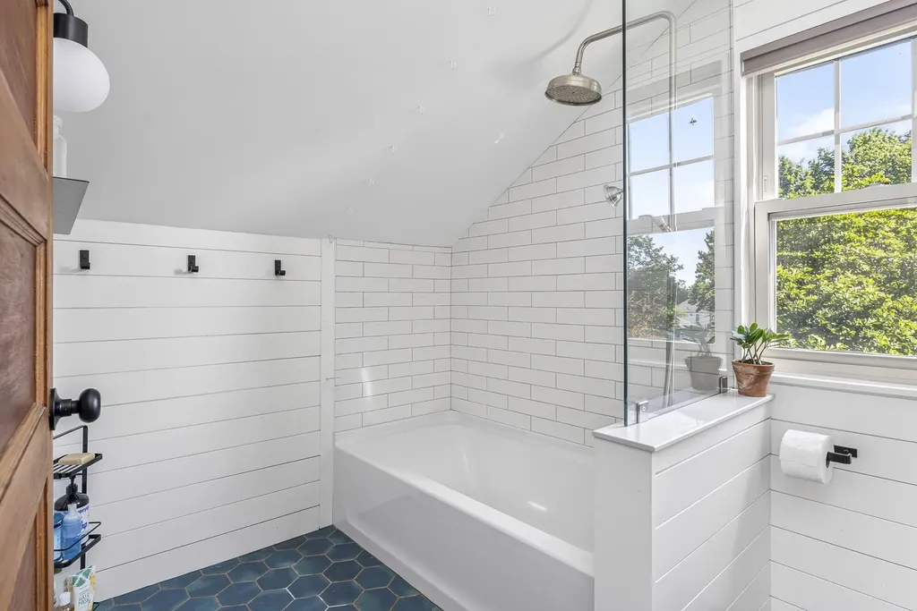 67 Elsmere Avenue South Portland ME 04106