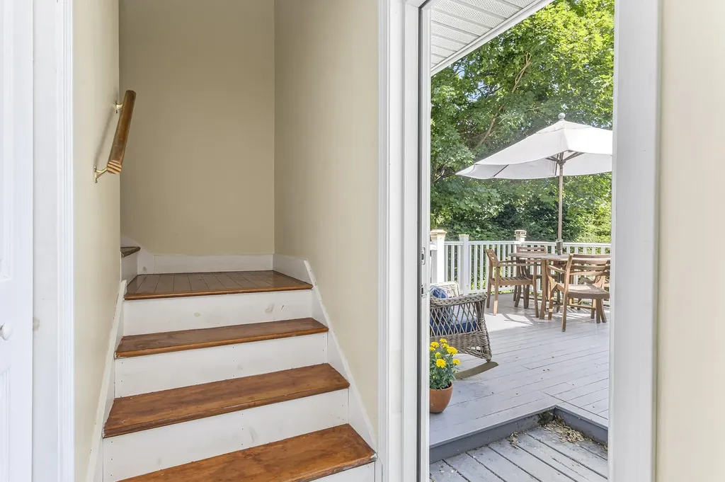 67 Elsmere Avenue South Portland ME 04106