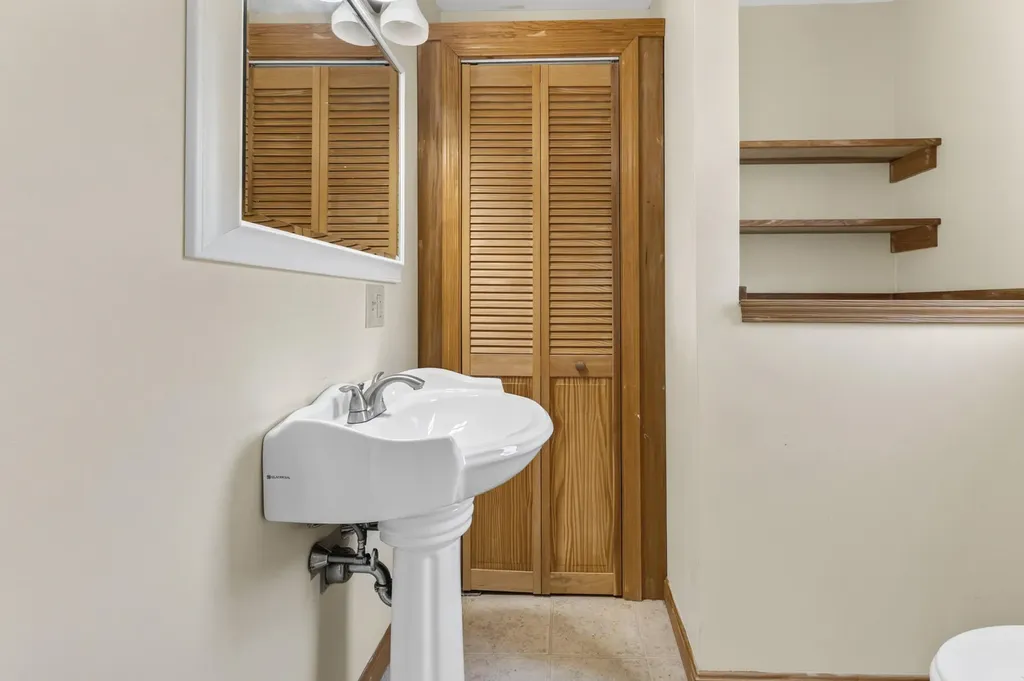 67 Elsmere Avenue South Portland ME 04106