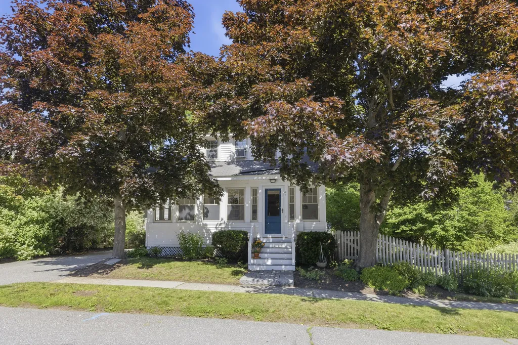 67 Elsmere Avenue South Portland ME 04106