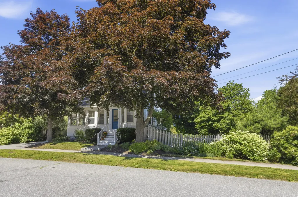 67 Elsmere Avenue South Portland ME 04106