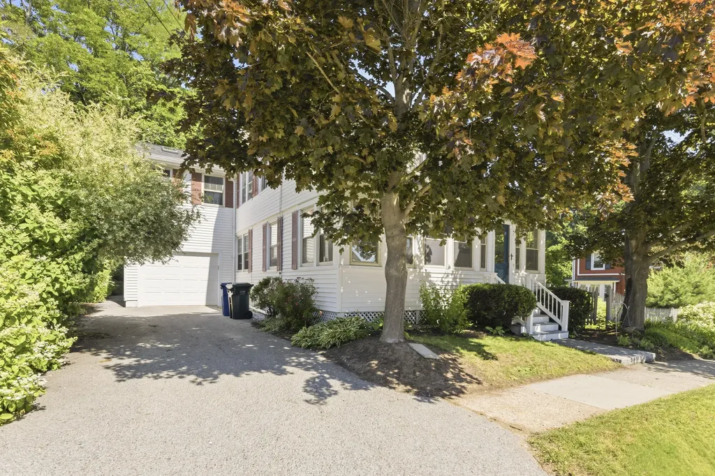 67 Elsmere Avenue South Portland ME 04106
