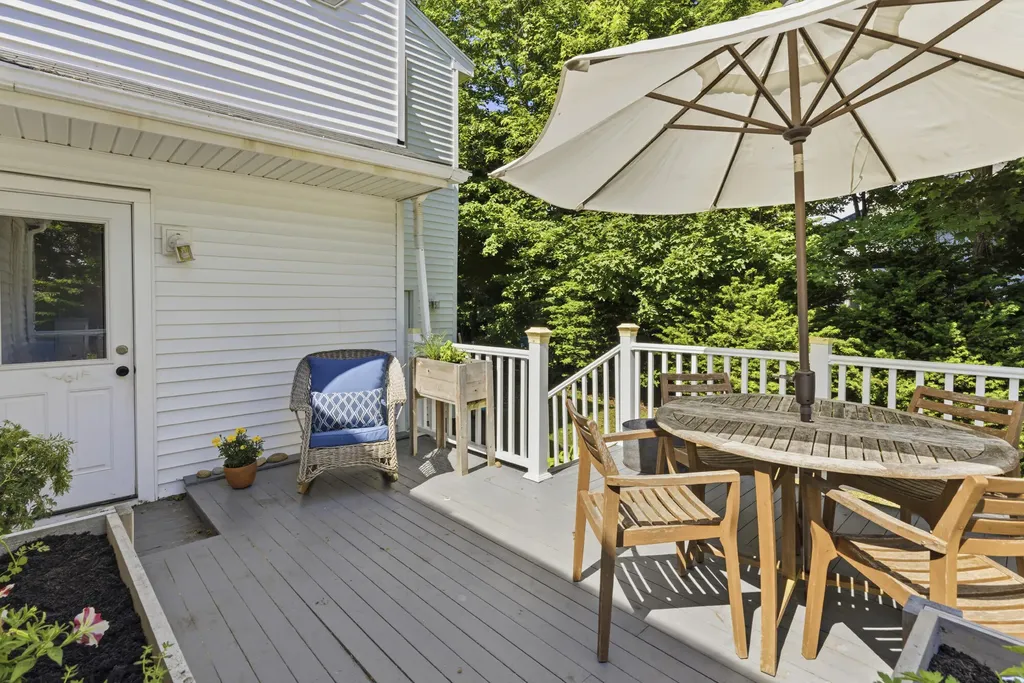67 Elsmere Avenue South Portland ME 04106