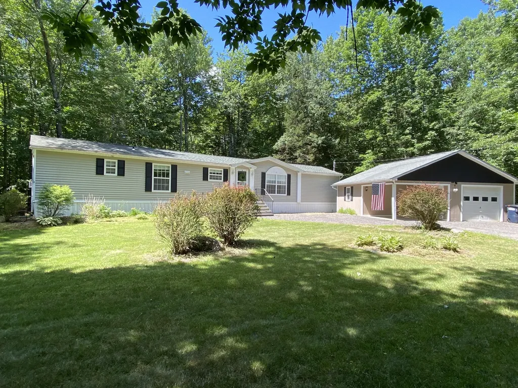 12 Forest Hills Drive Levant ME 04456