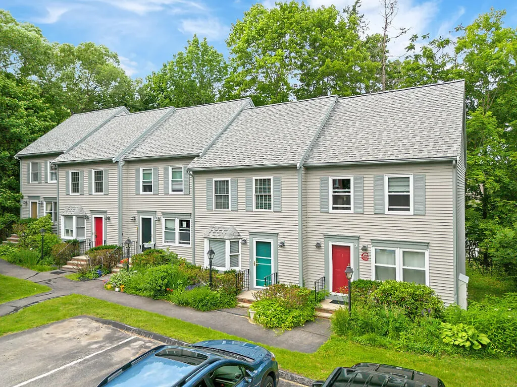 Hallowell ME, 83 Middle Street, Unit 4