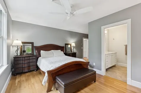 109 Foreside Road Falmouth ME 04105