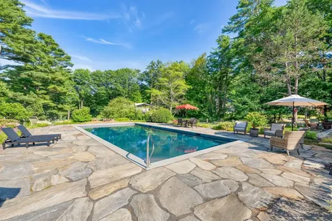 109 Foreside Road Falmouth ME 04105