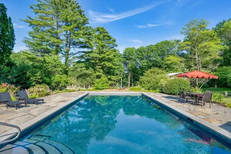 109 Foreside Road Falmouth ME 04105