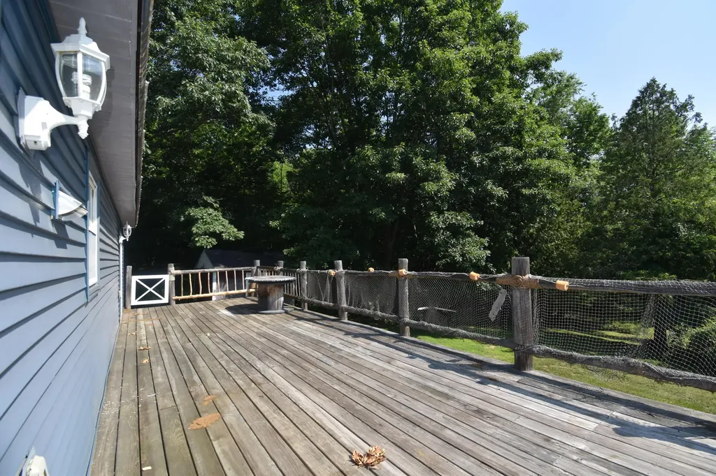 59 Lunt Road Newport ME 04953