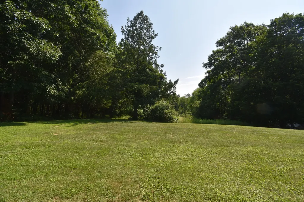 59 Lunt Road Newport ME 04953