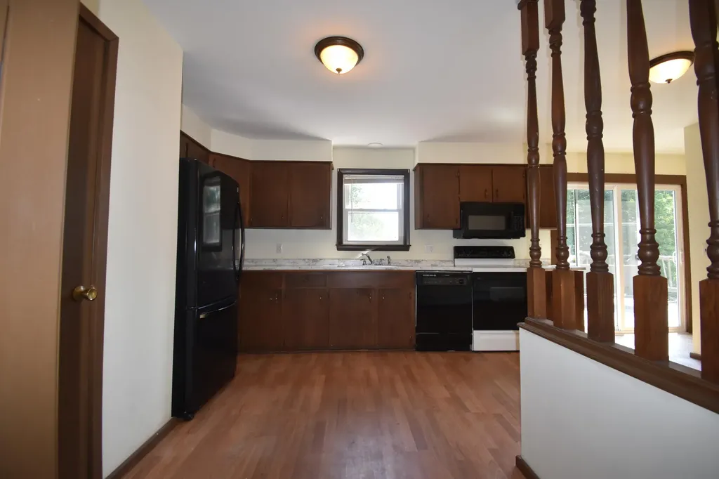 59 Lunt Road Newport ME 04953
